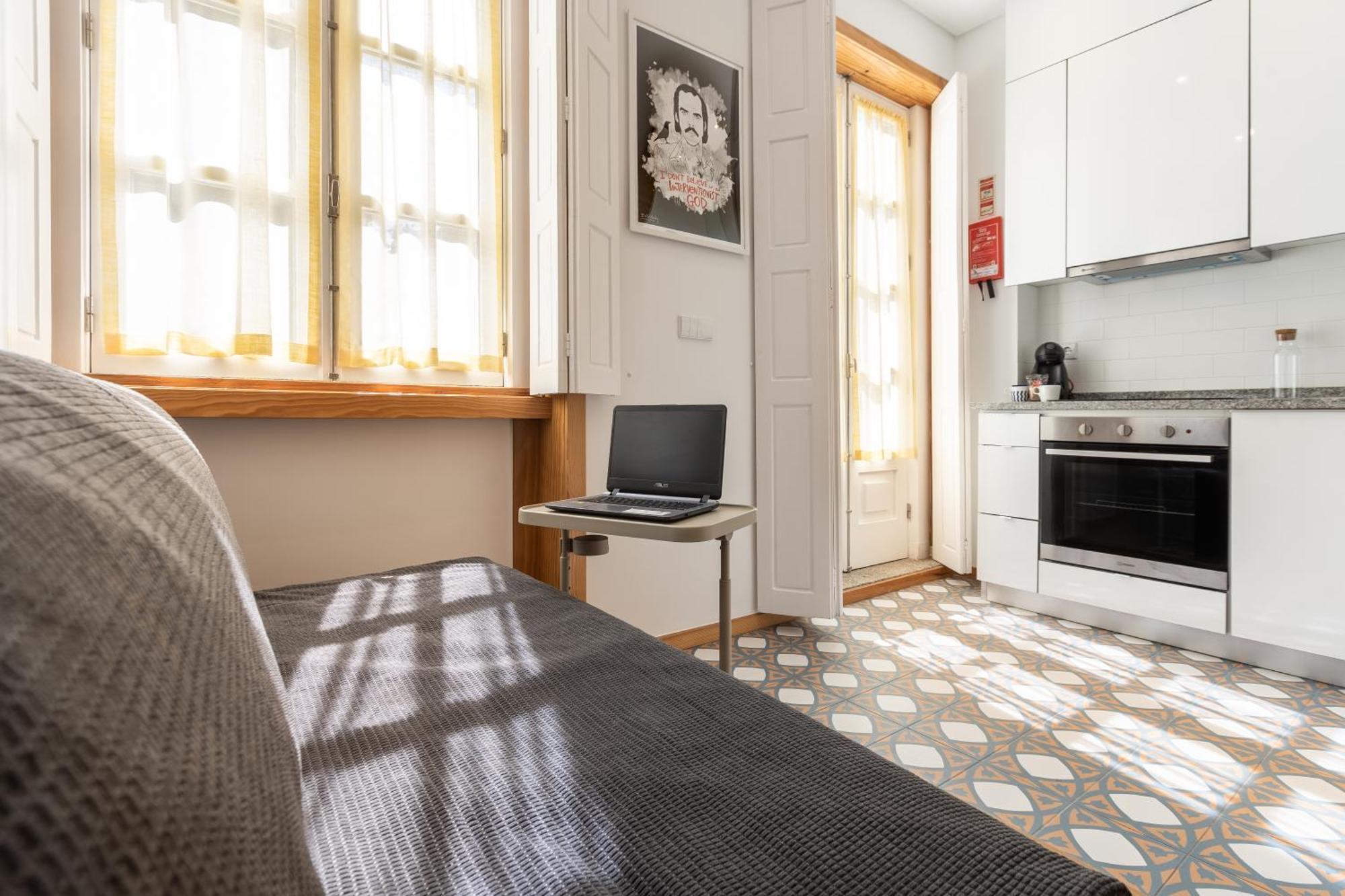 731 Costa Cabral Metro Residence Porto Zimmer foto